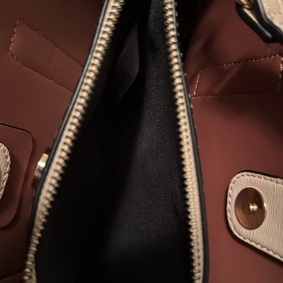 Aldo Areawiell Crossbody Bag Size OS Color Beige Gold - Picture 10 of 16